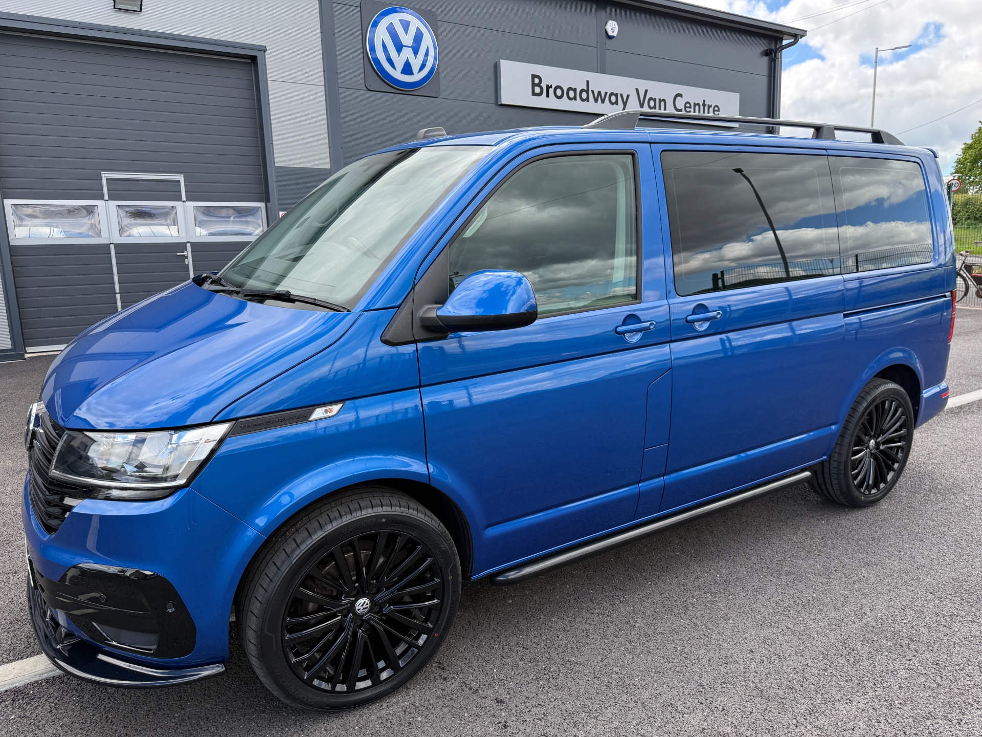 Volkswagen Transporter Shuttle 2.0 TDI SE Minibus Double Cab 5dr Diesel DSG SWB Euro 6 (s/s) (150 ps)