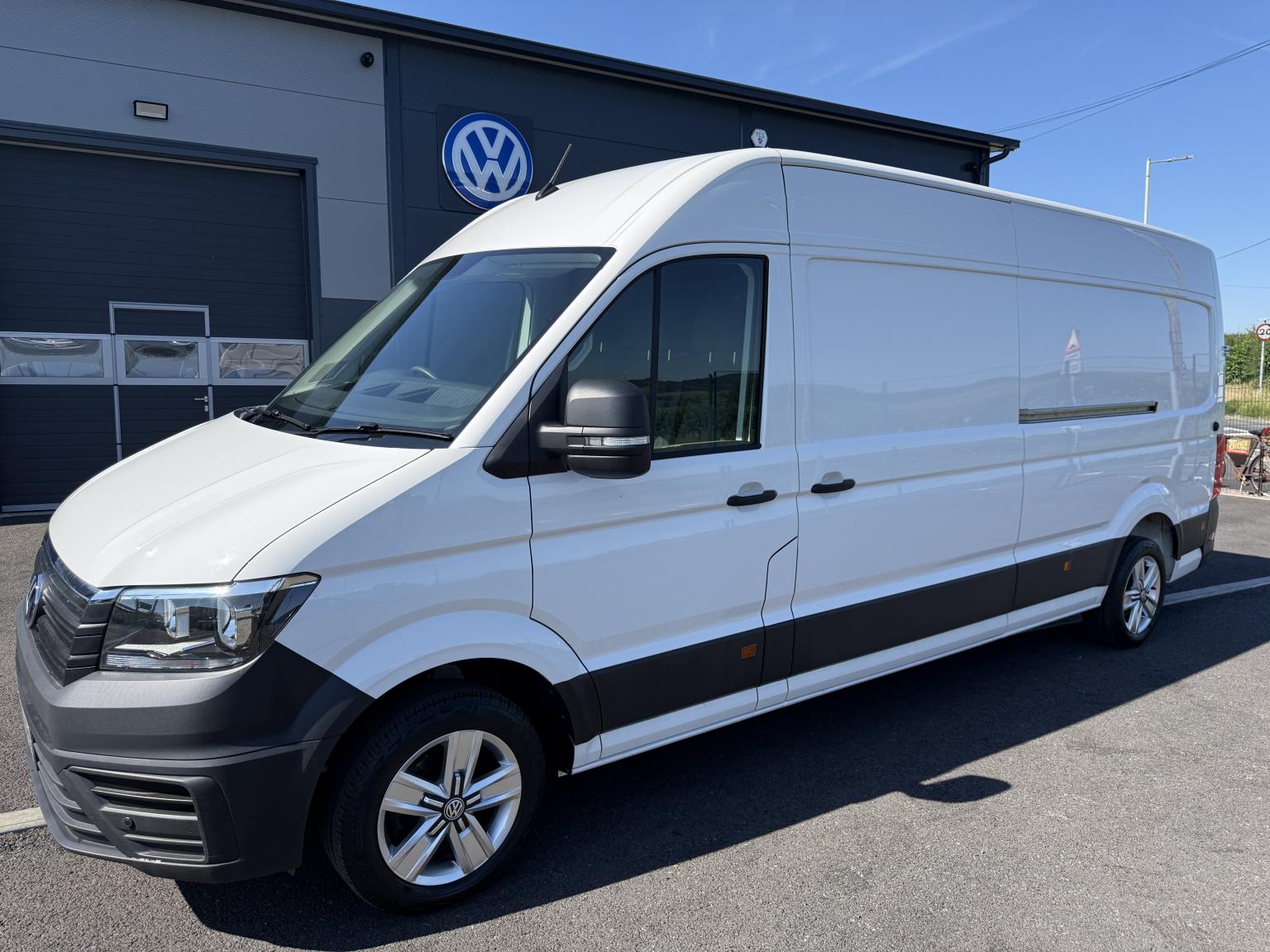 Volkswagen Crafter 2.0 TDI CR35 140 6 Speed Trendline Panel Van 5dr Diesel Manual FWD LWB High Roof in Candy White - Euro 6 