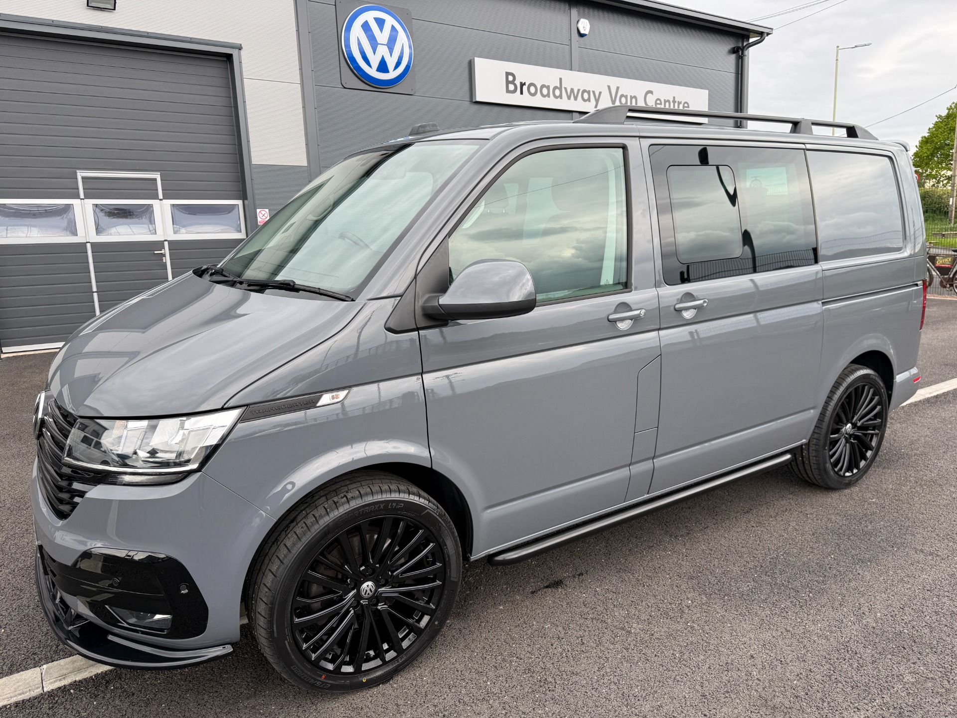 Volkswagen Transporter 2.0 TDI T32 Highline Kombi Double Cab 5dr Diesel Manual FWD SWB Euro 6 (s/s) (110 ps)