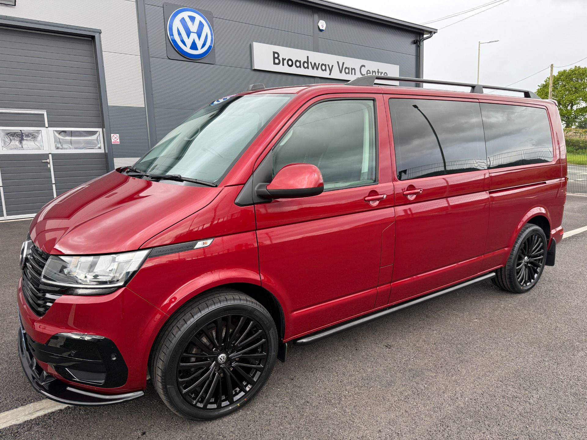 Volkswagen Transporter Shuttle 2.0 TDI SE Minibus Double Cab 5dr Diesel DSG LWB Euro 6 (s/s) (150 ps)