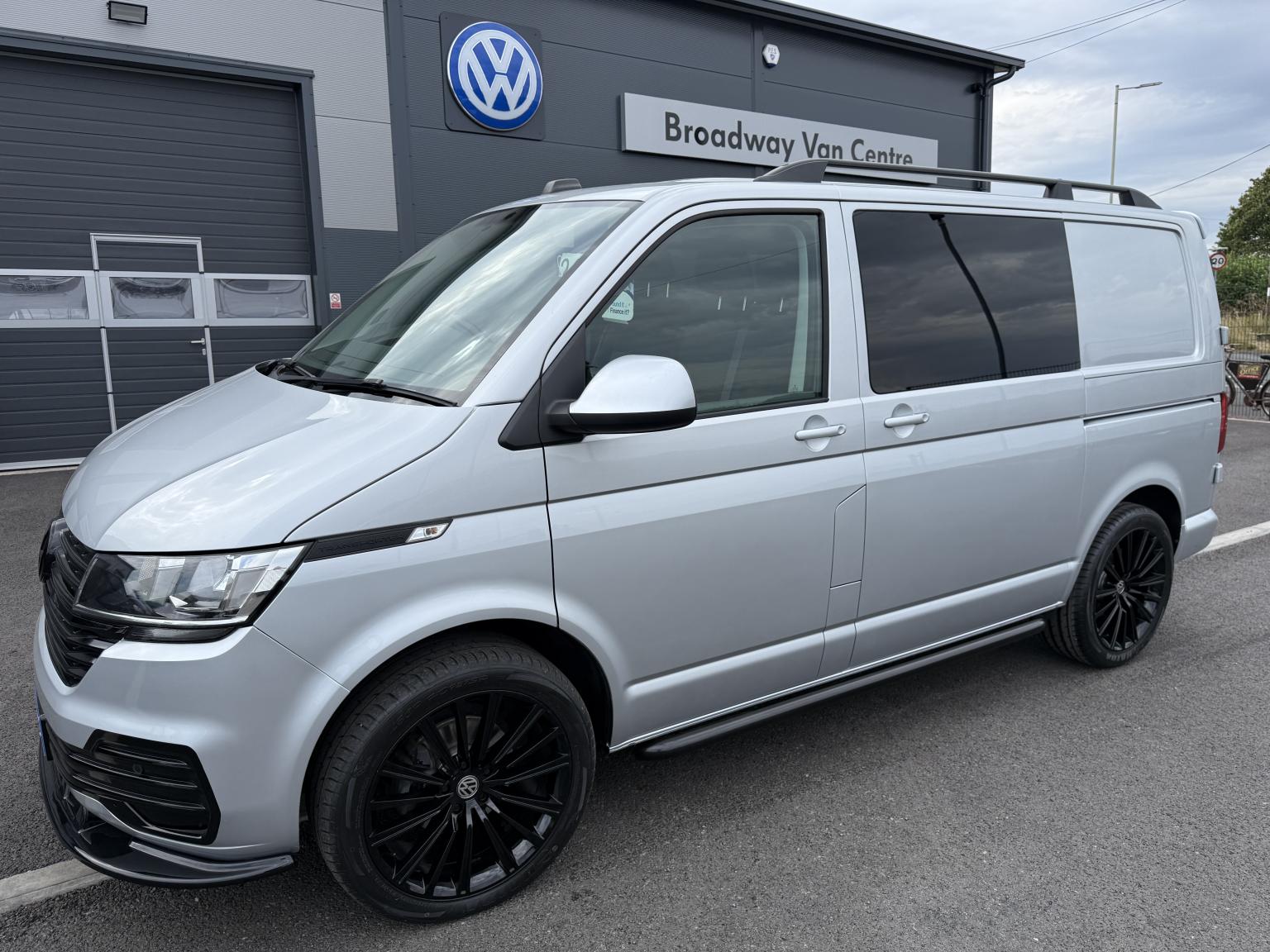 Volkswagen Transporter 2.0 TDI 150 7 Speed DSG Auto 6 Seat Kombi Startline 5dr Diesel SWB in Reflex Silver - Euro 6 